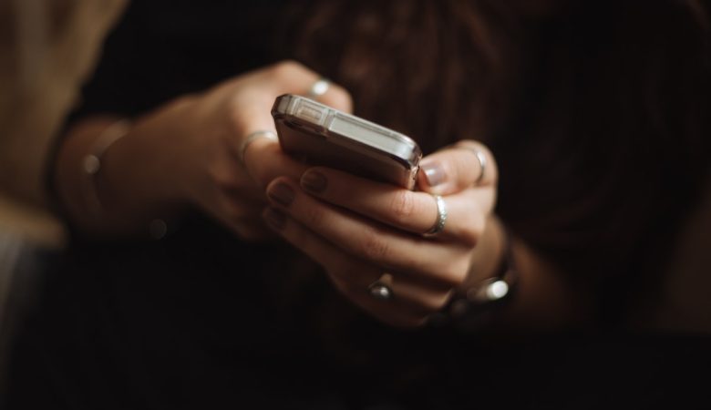 أفضل برامج لنقل الملفات بين الهواتف: تبادل البيانات بسهولة وسرعة
