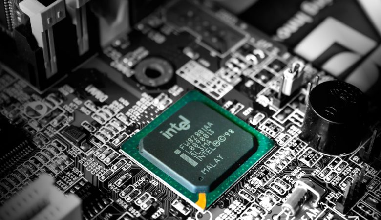 معالجات Intel Xeon: تقنية فائقة للحوسبة المتخصصة