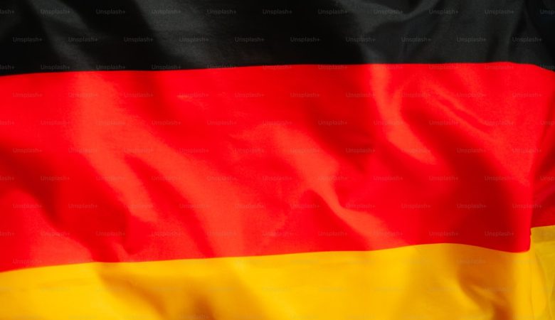 إليك 100 كلمة تقنية بالألمانية مع معانيها بالعربية