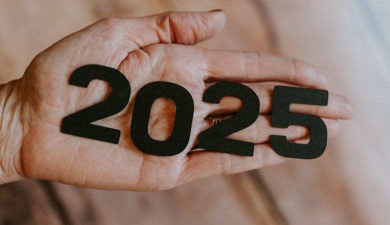 واتساب ينهي دعم أجهزة أندرويد القديمة بدءًا من 2025