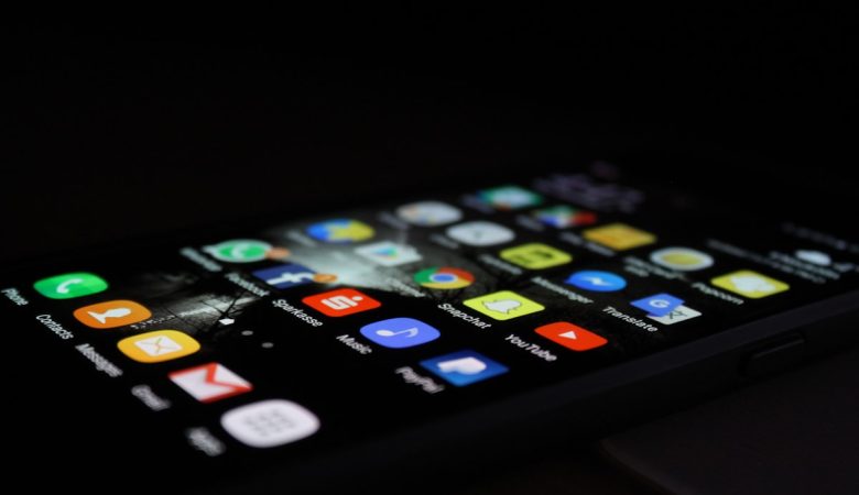 أفضل تطبيقات الهواتف الذكية لتحسين الإنتاجية في العمل