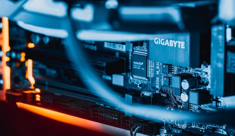 أفضل أدوات ومهام صيانة السيرفرات للحفاظ على الأداء الأمثل