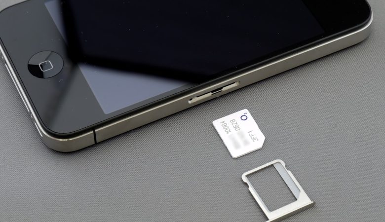 كيف تعمل السيم كارد (SIM Card)؟