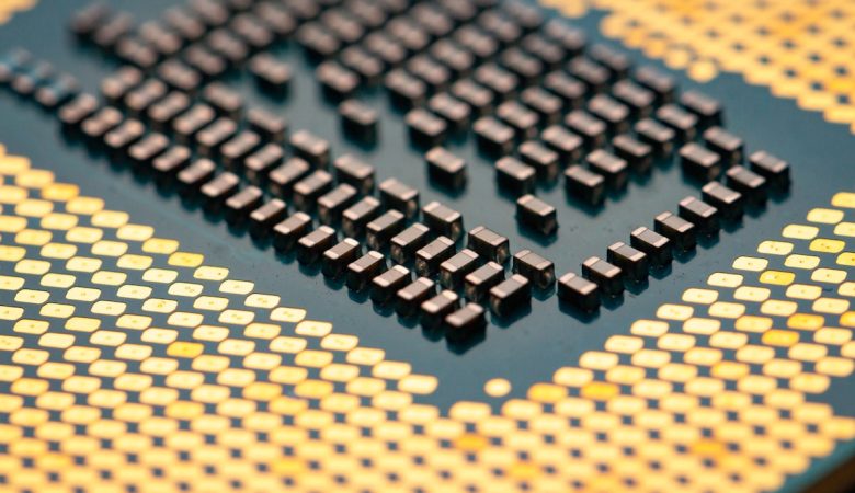 مقارنة بين معالجات Intel i3 و i5 و i7 و i9