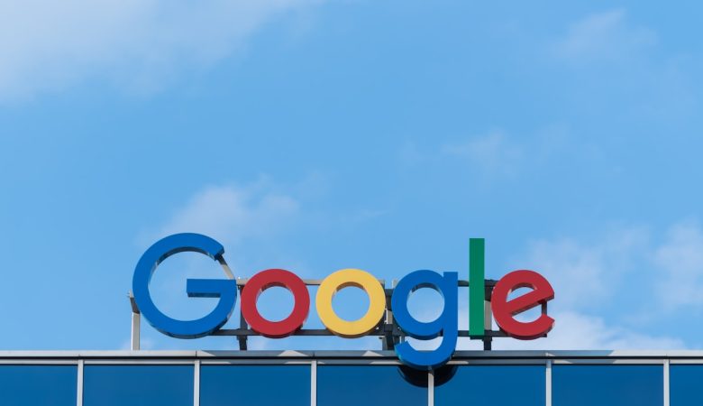 نسخة طبق الأصل، اختار محرك بحث Google صفحة أساسية غير اختيار المستخدم